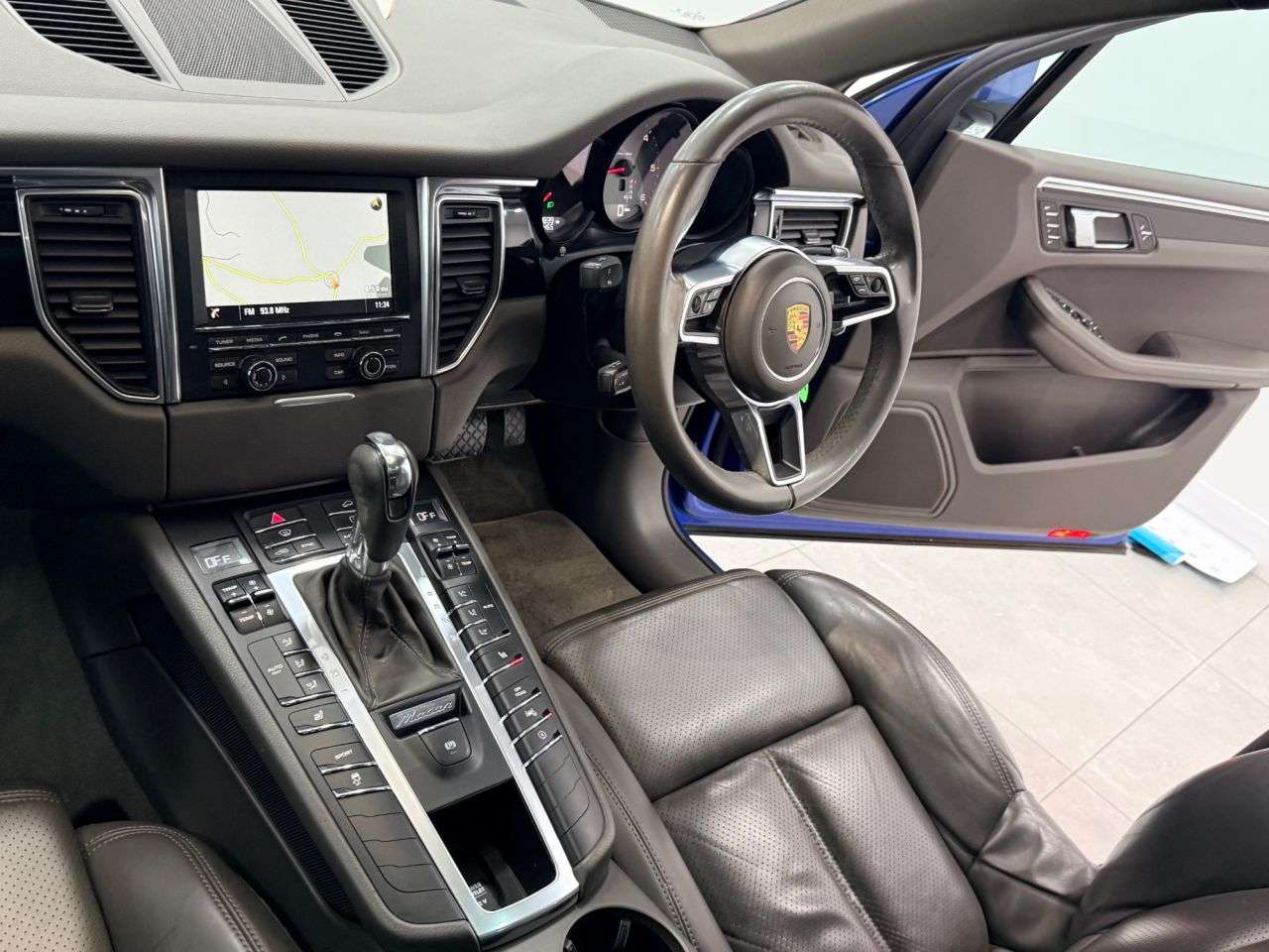 2015 PORSCHE MACAN 2015 PORSCHE MACAN