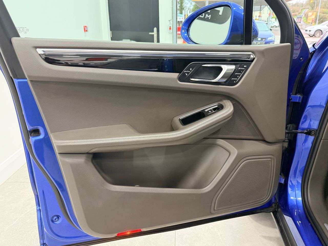 2015 PORSCHE MACAN 2015 PORSCHE MACAN