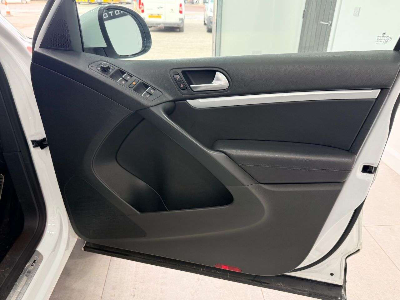 2016 VOLKSWAGEN TIGUAN 2016 VOLKSWAGEN TIGUAN