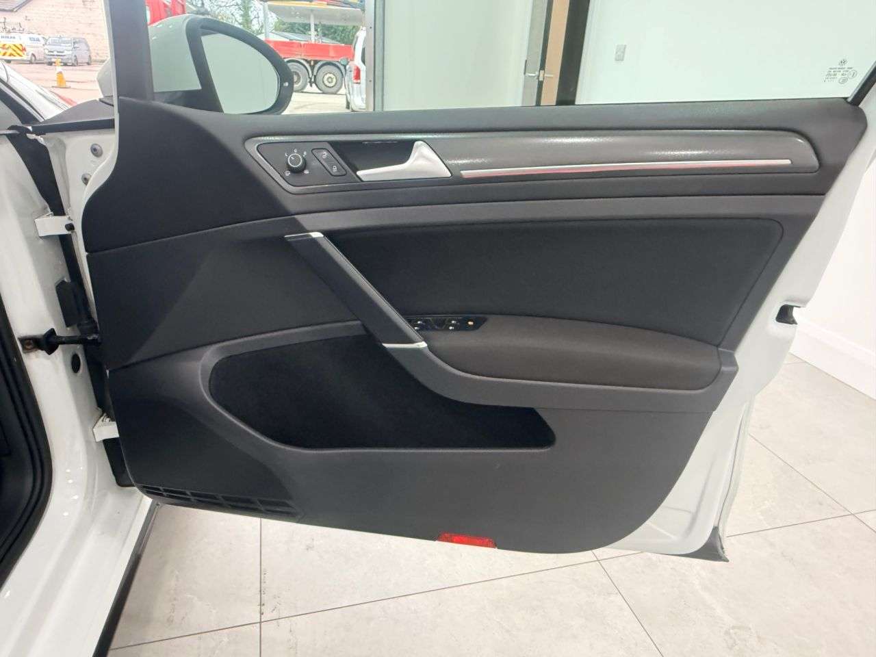 2019 VOLKSWAGEN GOLF 2019 VOLKSWAGEN GOLF