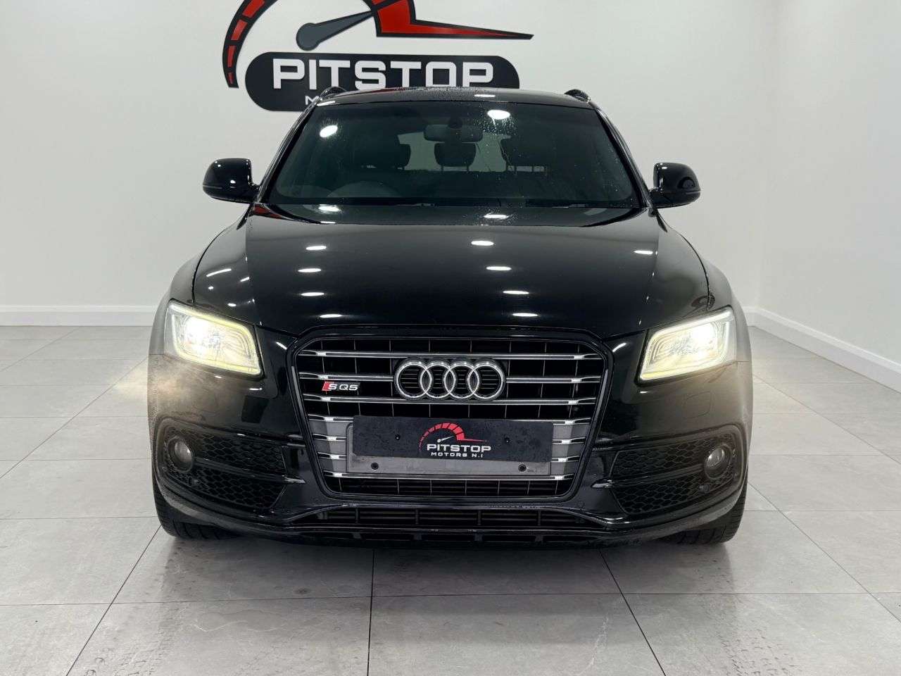 A 2015 AUDI SQ5 3.0 BiTDI V6 SUV 5dr Diesel Tiptronic quattro Euro 6 (s/s) (313 ps) A 2015 AUDI SQ5 3.0 BiTDI V6 SUV 5dr Diesel Tiptronic quattro Euro 6 (s/s) (313 ps)