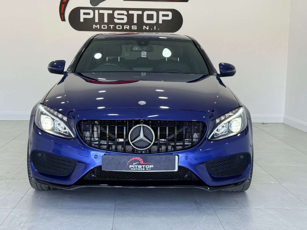 A 2017 MERCEDES-BENZ C-CLASS 2.1 C220d AMG Line Saloon 4dr Diesel G-Tronic+ Euro 6 (s/s) (170 ps) A 2017 MERCEDES-BENZ C-CLASS 2.1 C220d AMG Line Saloon 4dr Diesel G-Tronic+ Euro 6 (s/s) (170 ps)