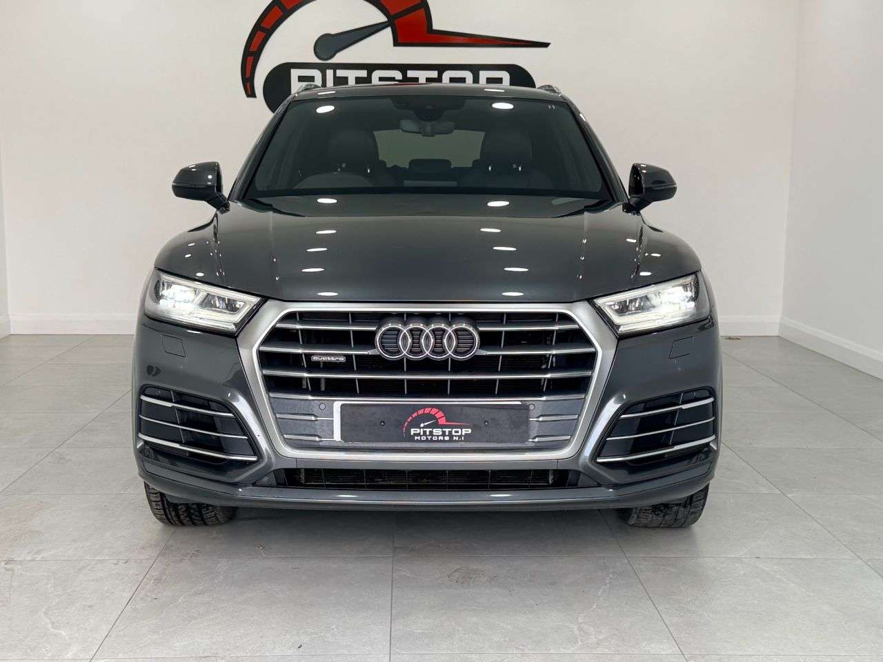 A 2018 AUDI Q5 2.0 TDI 40 S line SUV 5dr Diesel S Tronic quattro Euro 6 (s/s) (190 ps) A 2018 AUDI Q5 2.0 TDI 40 S line SUV 5dr Diesel S Tronic quattro Euro 6 (s/s) (190 ps)