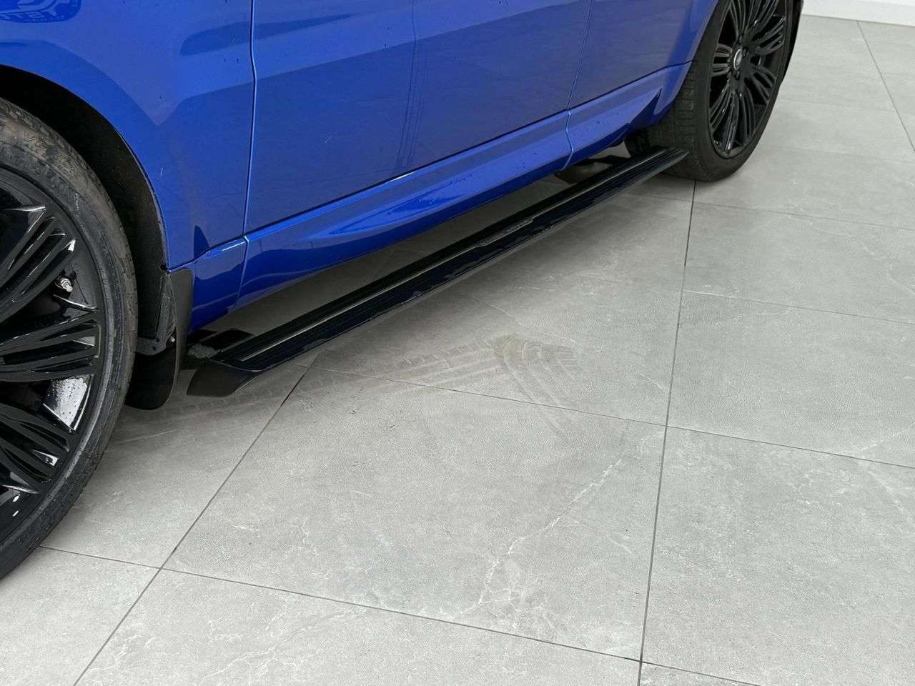 A 2018 LAND ROVER RANGE ROVER SPORT 3.0 SD V6 HSE Dynamic SUV 5dr Diesel Auto 4WD Euro 6 (s/s) (306 ps) A 2018 LAND ROVER RANGE ROVER SPORT 3.0 SD V6 HSE Dynamic SUV 5dr Diesel Auto 4WD Euro 6 (s/s) (306 ps)