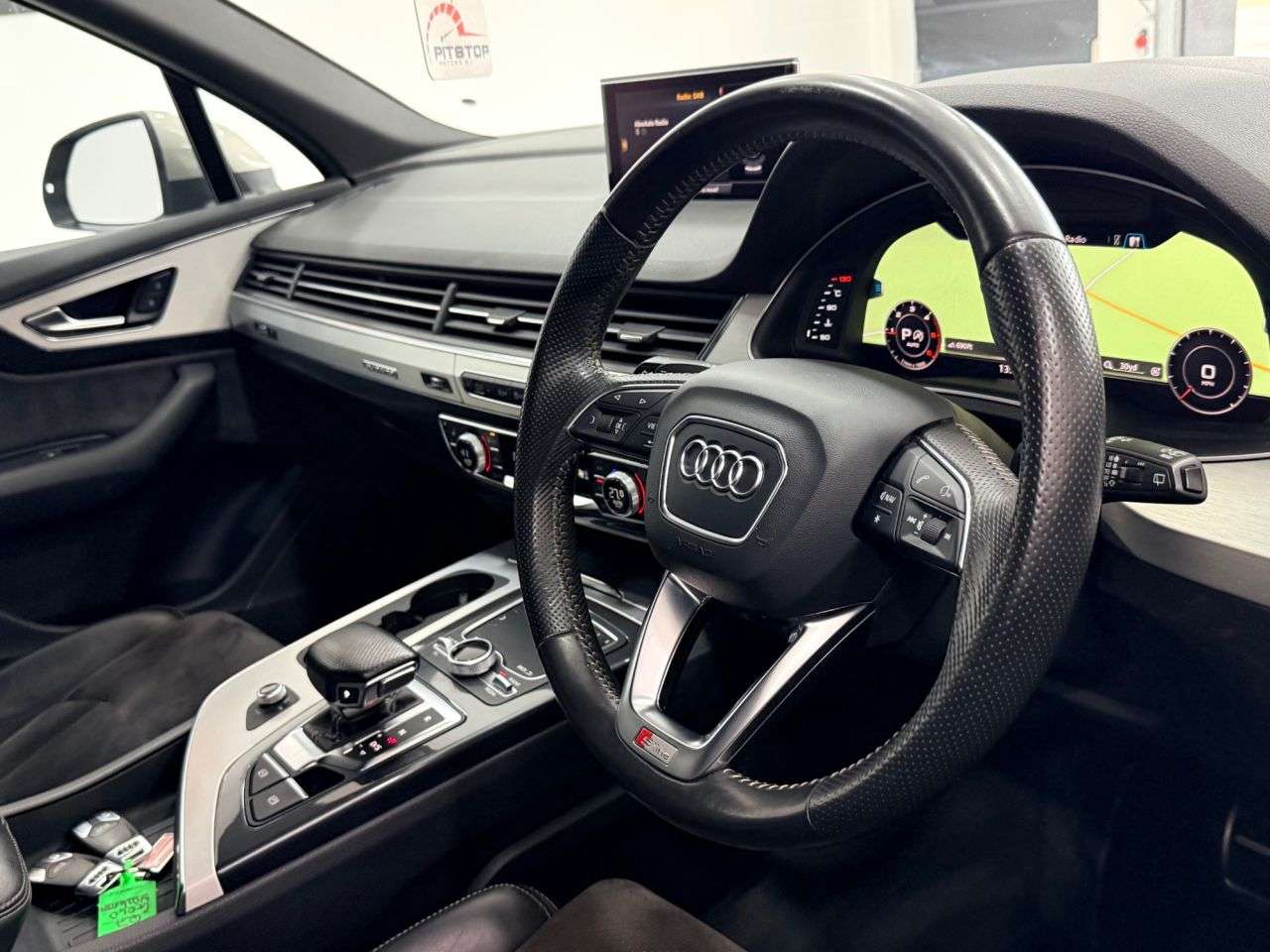 2016 AUDI Q7 2016 AUDI Q7