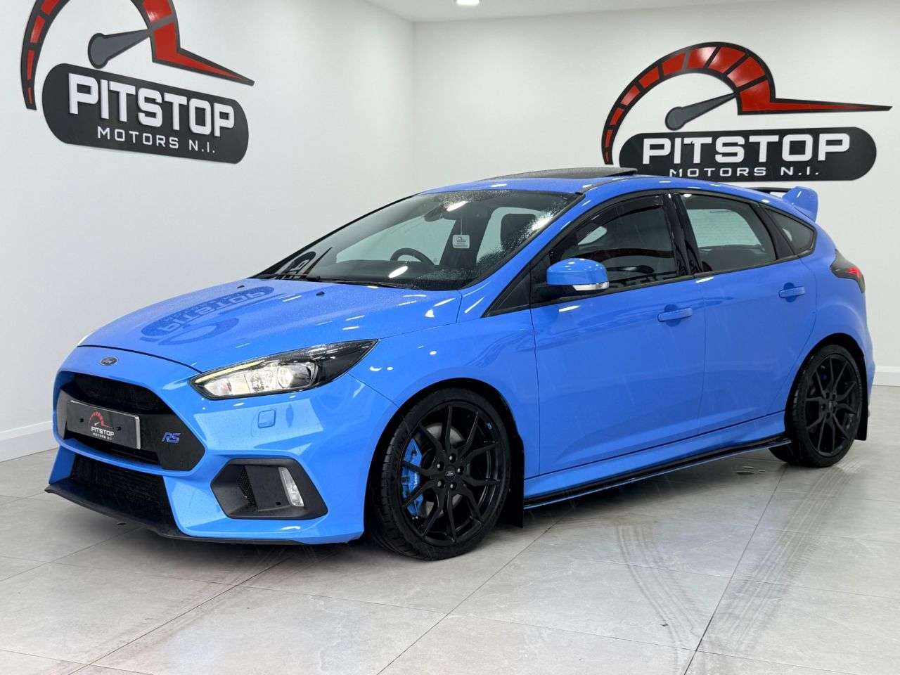 A 2016 FORD FOCUS 2.3T EcoBoost RS Hatchback 5dr Petrol Manual AWD Euro 6 (s/s) (350 ps) A 2016 FORD FOCUS 2.3T EcoBoost RS Hatchback 5dr Petrol Manual AWD Euro 6 (s/s) (350 ps)