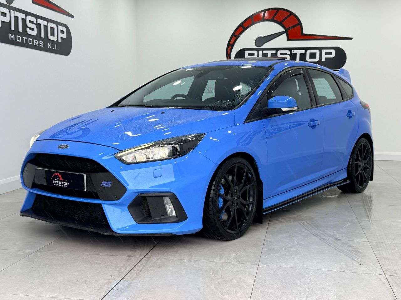 A 2016 FORD FOCUS 2.3T EcoBoost RS Hatchback 5dr Petrol Manual AWD Euro 6 (s/s) (350 ps) A 2016 FORD FOCUS 2.3T EcoBoost RS Hatchback 5dr Petrol Manual AWD Euro 6 (s/s) (350 ps)