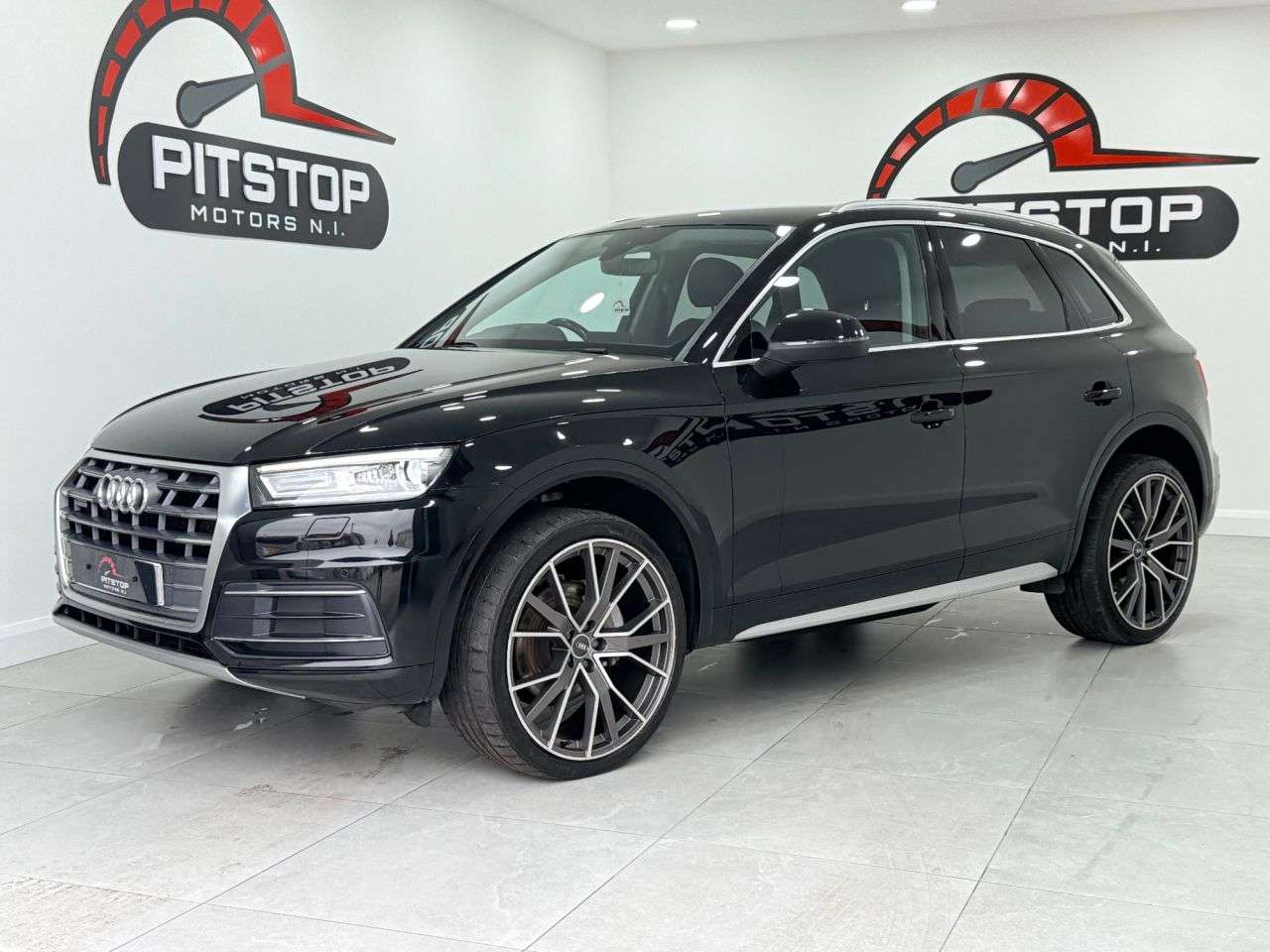 A 2018 AUDI Q5 2.0 TDI Sport SUV 5dr Diesel S Tronic quattro Euro 6 (s/s) (190 ps) A 2018 AUDI Q5 2.0 TDI Sport SUV 5dr Diesel S Tronic quattro Euro 6 (s/s) (190 ps)