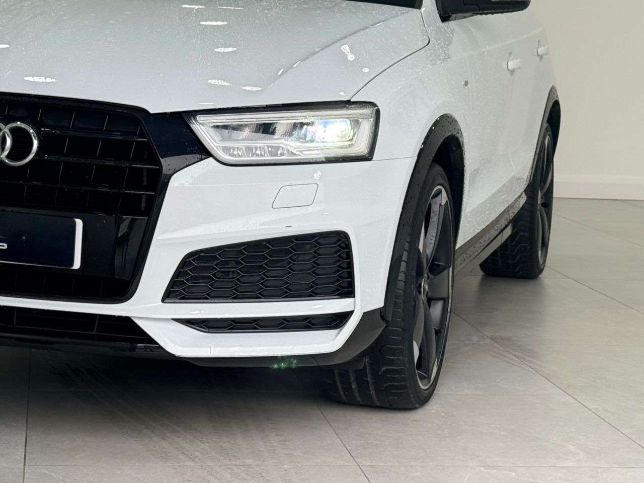 A 2018 AUDI Q3 1.4 TFSI CoD Black Edition SUV 5dr Petrol Manual Euro 6 (s/s) (150 ps) A 2018 AUDI Q3 1.4 TFSI CoD Black Edition SUV 5dr Petrol Manual Euro 6 (s/s) (150 ps)