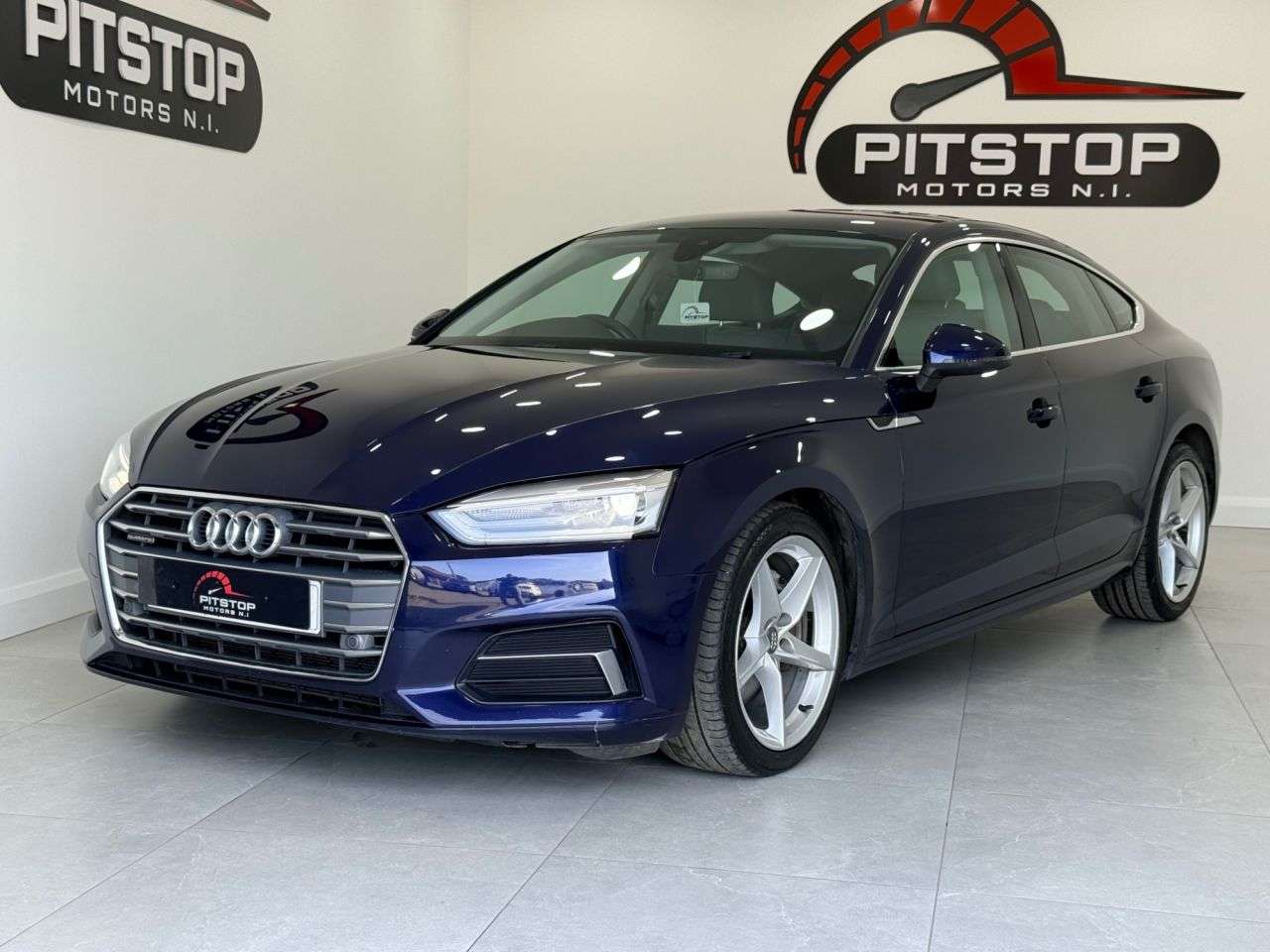 A 2019 AUDI A5 2.0 TDI 40 Sport Sportback 5dr Diesel S Tronic quattro Euro 6 (s/s) (190 ps A 2019 AUDI A5 2.0 TDI 40 Sport Sportback 5dr Diesel S Tronic quattro Euro 6 (s/s) (190 ps