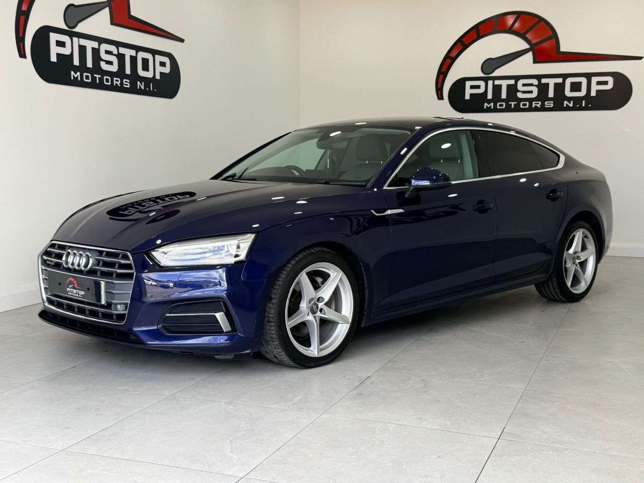 A 2019 AUDI A5 2.0 TDI 40 Sport Sportback 5dr Diesel S Tronic quattro Euro 6 (s/s) (190 ps A 2019 AUDI A5 2.0 TDI 40 Sport Sportback 5dr Diesel S Tronic quattro Euro 6 (s/s) (190 ps