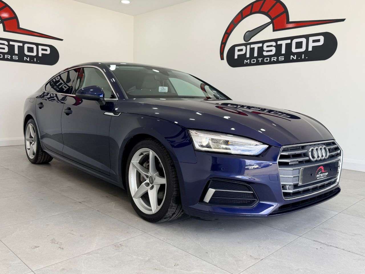 A 2019 AUDI A5 2.0 TDI 40 Sport Sportback 5dr Diesel S Tronic quattro Euro 6 (s/s) (190 ps A 2019 AUDI A5 2.0 TDI 40 Sport Sportback 5dr Diesel S Tronic quattro Euro 6 (s/s) (190 ps