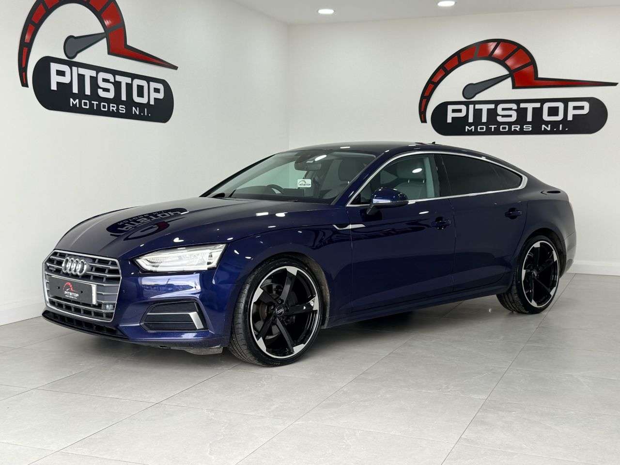 A 2019 AUDI A5 2.0 TDI 40 Sport Sportback 5dr Diesel S Tronic quattro Euro 6 (s/s) (190 ps A 2019 AUDI A5 2.0 TDI 40 Sport Sportback 5dr Diesel S Tronic quattro Euro 6 (s/s) (190 ps