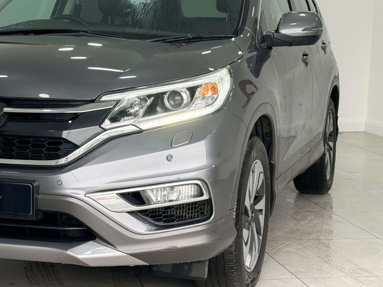 A 2017 HONDA CR-V 1.6 i-DTEC EX SUV 5dr Diesel Auto 4WD Euro 6 (160 ps) A 2017 HONDA CR-V 1.6 i-DTEC EX SUV 5dr Diesel Auto 4WD Euro 6 (160 ps)