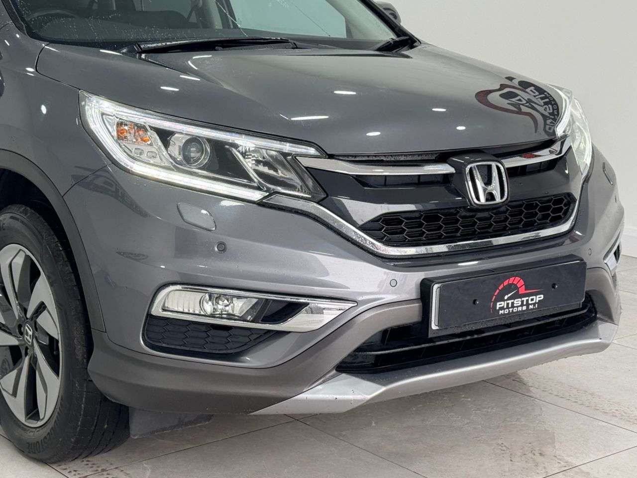 A 2017 HONDA CR-V 1.6 i-DTEC EX SUV 5dr Diesel Auto 4WD Euro 6 (160 ps) A 2017 HONDA CR-V 1.6 i-DTEC EX SUV 5dr Diesel Auto 4WD Euro 6 (160 ps)