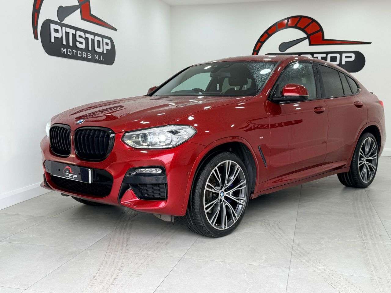 A 2020 BMW X4 3.0 30d M Sport SUV 5dr Diesel Auto xDrive Euro 6 (s/s) (265 ps) A 2020 BMW X4 3.0 30d M Sport SUV 5dr Diesel Auto xDrive Euro 6 (s/s) (265 ps)