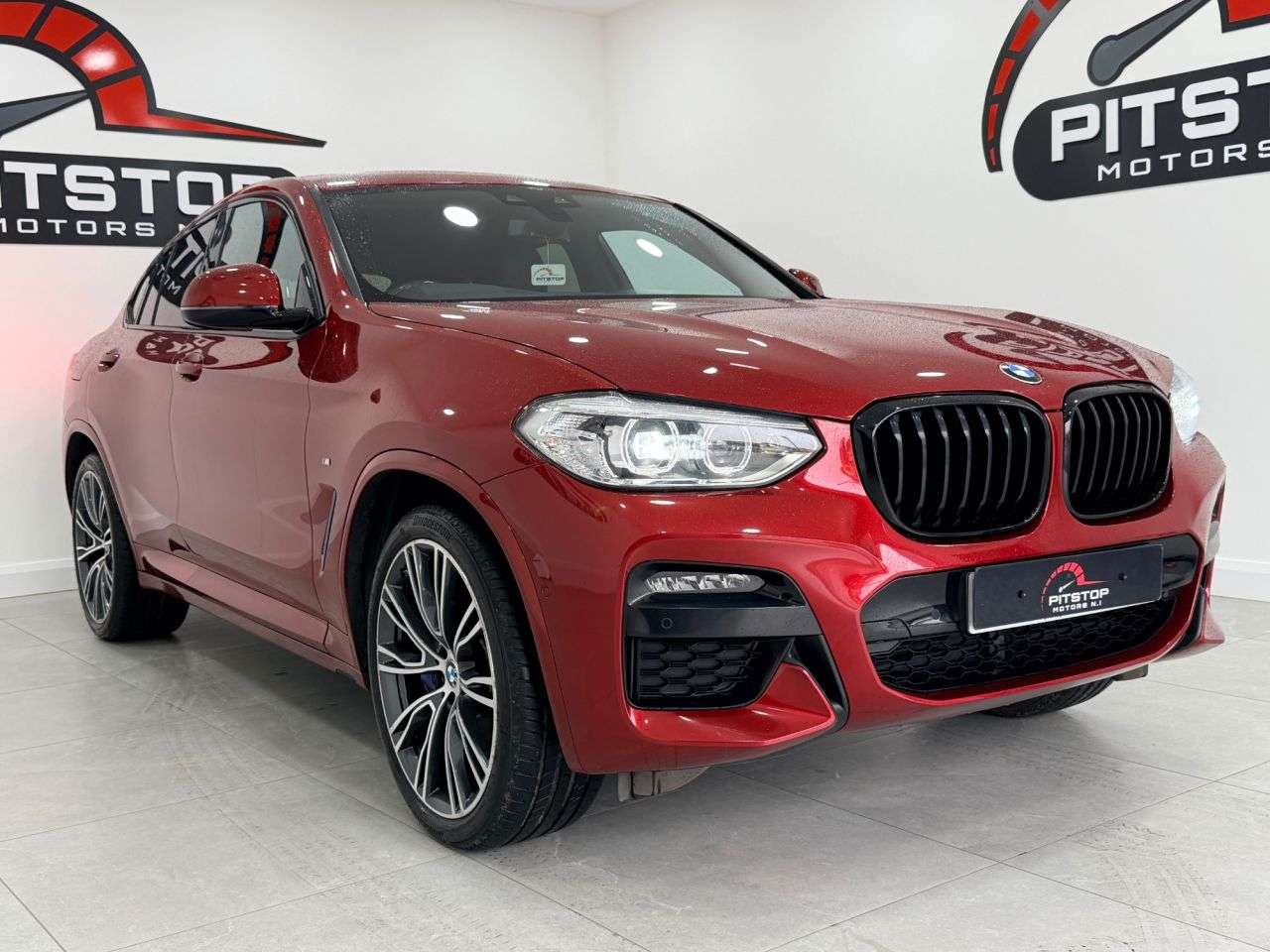 A 2020 BMW X4 3.0 30d M Sport SUV 5dr Diesel Auto xDrive Euro 6 (s/s) (265 ps) A 2020 BMW X4 3.0 30d M Sport SUV 5dr Diesel Auto xDrive Euro 6 (s/s) (265 ps)