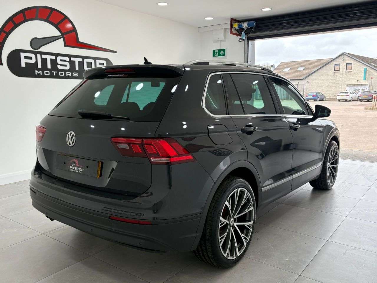 2018 VOLKSWAGEN TIGUAN 2018 VOLKSWAGEN TIGUAN