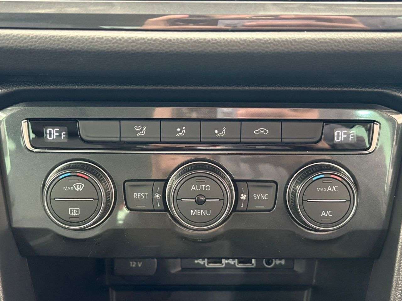 2018 VOLKSWAGEN TIGUAN 2018 VOLKSWAGEN TIGUAN