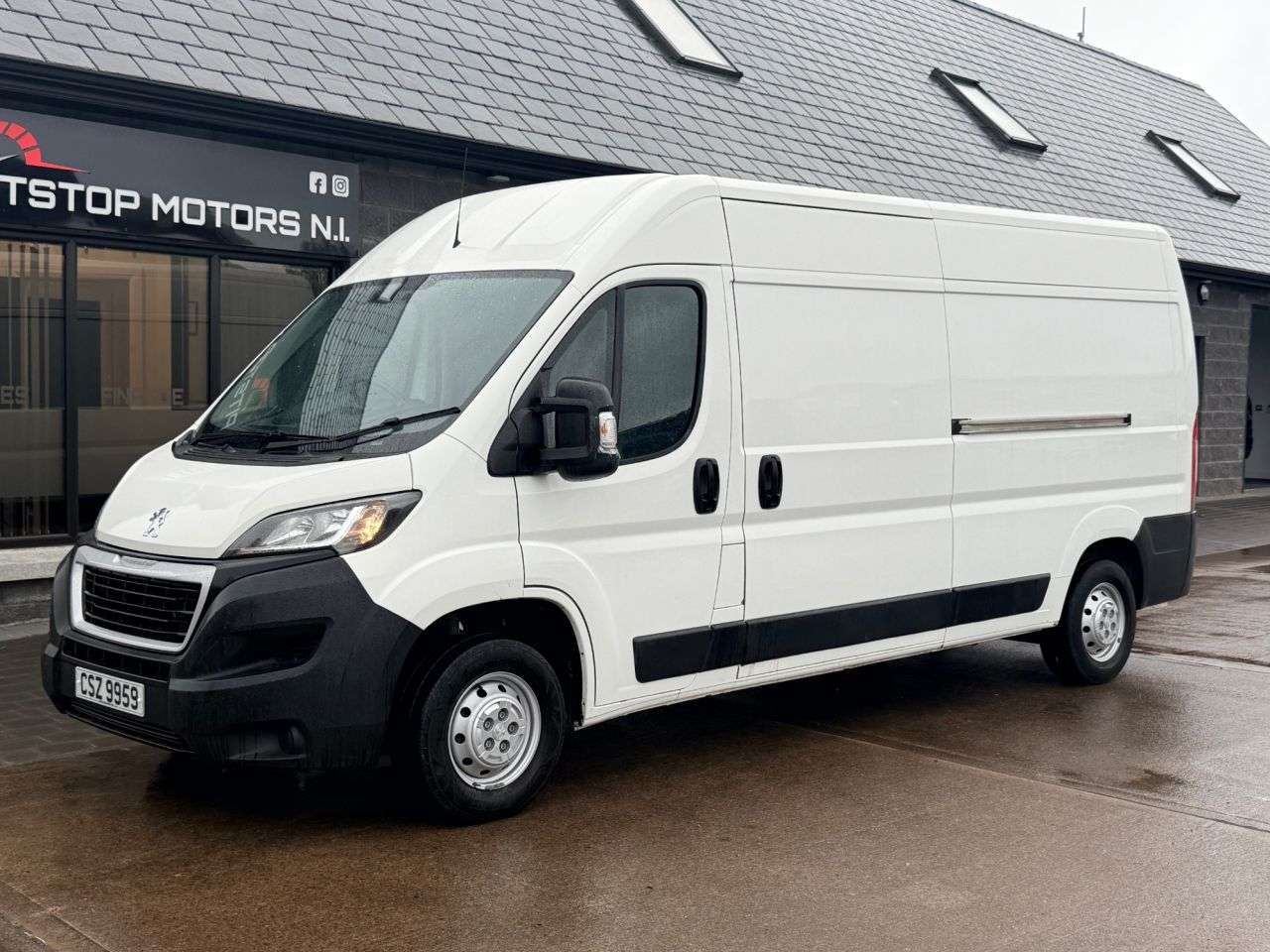 A 2019 PEUGEOT BOXER 2.0 BlueHDi 335 Professional Panel Van 5dr Diesel Manual L3 H2 Euro 6 (130 A 2019 PEUGEOT BOXER 2.0 BlueHDi 335 Professional Panel Van 5dr Diesel Manual L3 H2 Euro 6 (130