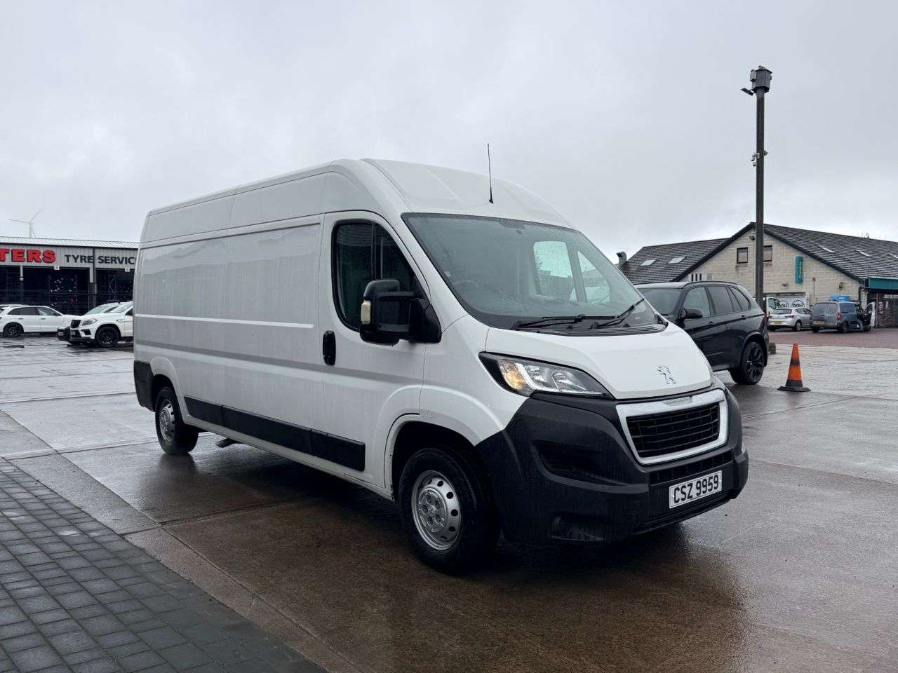 A 2019 PEUGEOT BOXER 2.0 BlueHDi 335 Professional Panel Van 5dr Diesel Manual L3 H2 Euro 6 (130 A 2019 PEUGEOT BOXER 2.0 BlueHDi 335 Professional Panel Van 5dr Diesel Manual L3 H2 Euro 6 (130