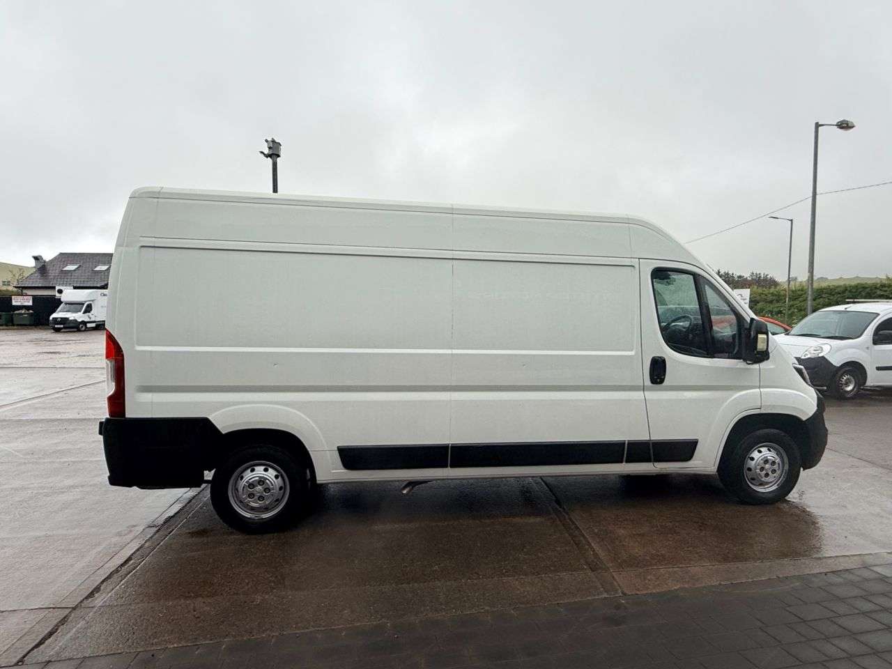 A 2019 PEUGEOT BOXER 2.0 BlueHDi 335 Professional Panel Van 5dr Diesel Manual L3 H2 Euro 6 (130 A 2019 PEUGEOT BOXER 2.0 BlueHDi 335 Professional Panel Van 5dr Diesel Manual L3 H2 Euro 6 (130