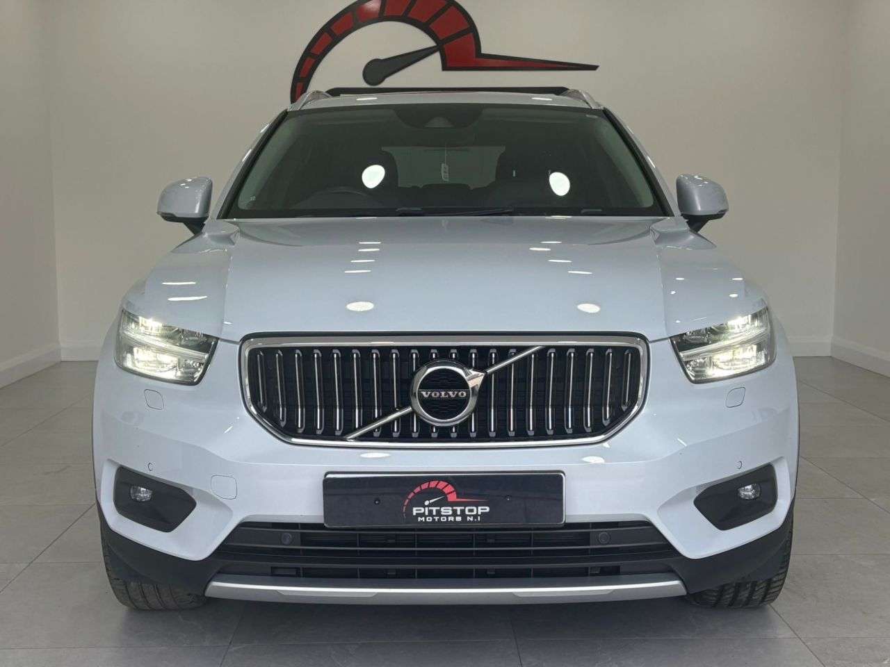 2019 VOLVO XC40 2019 VOLVO XC40