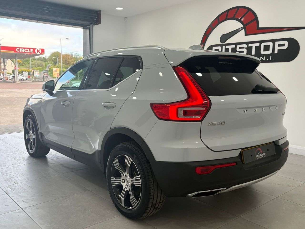 2019 VOLVO XC40 2019 VOLVO XC40
