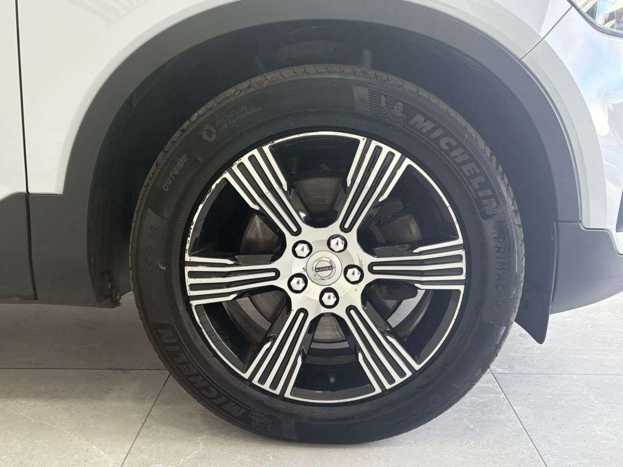 2019 VOLVO XC40 2019 VOLVO XC40