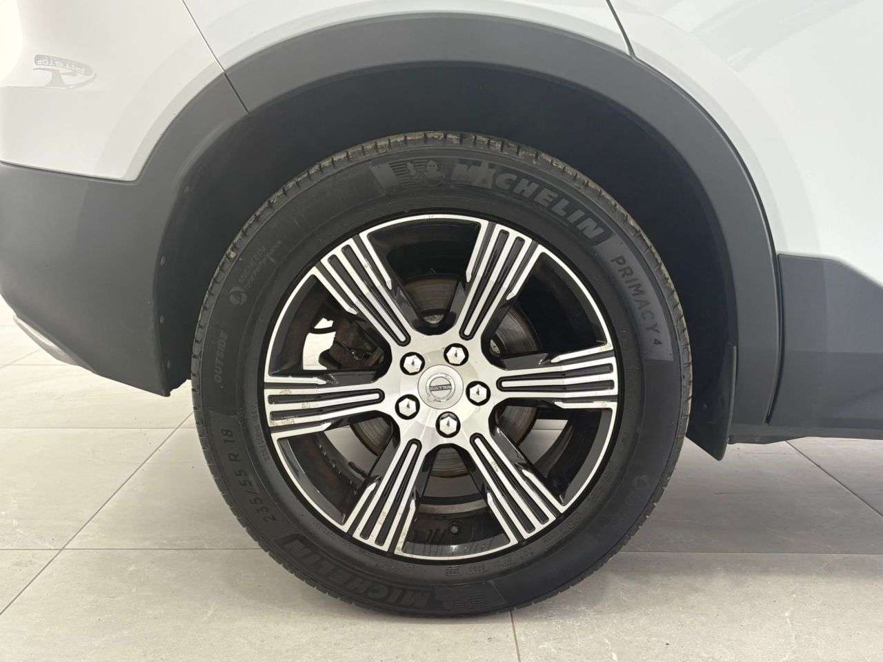 2019 VOLVO XC40 2019 VOLVO XC40
