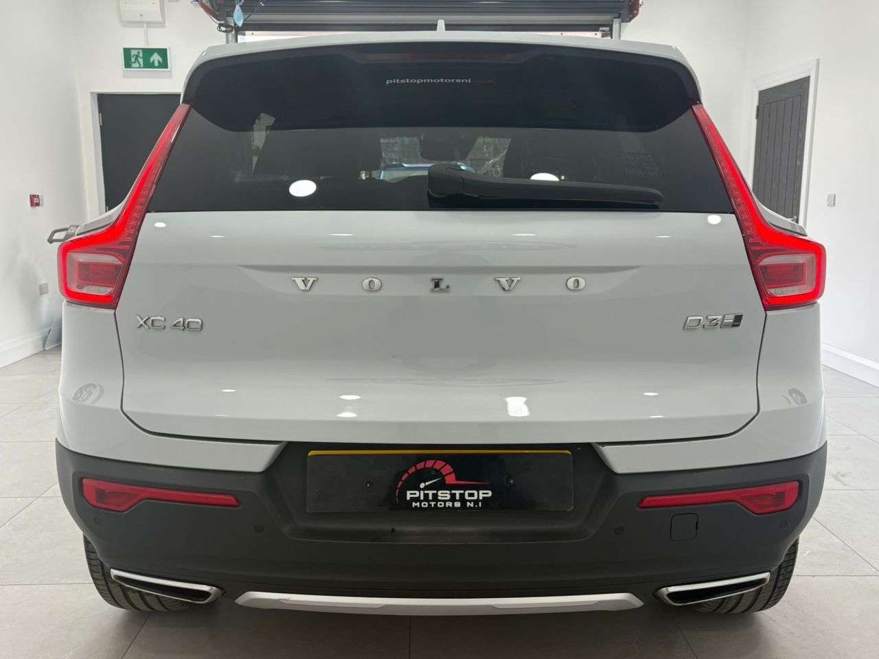 2019 VOLVO XC40 2019 VOLVO XC40