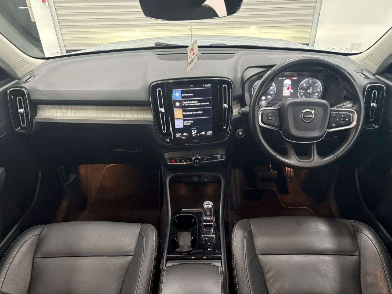 2019 VOLVO XC40 2019 VOLVO XC40