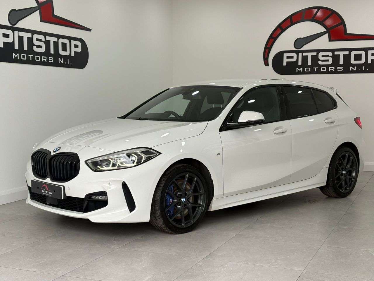 A 2022 BMW 1 SERIES 2.0 120d M Sport (LCP) Hatchback 5dr Diesel Auto Euro 6 (s/s) (190 ps) A 2022 BMW 1 SERIES 2.0 120d M Sport (LCP) Hatchback 5dr Diesel Auto Euro 6 (s/s) (190 ps)