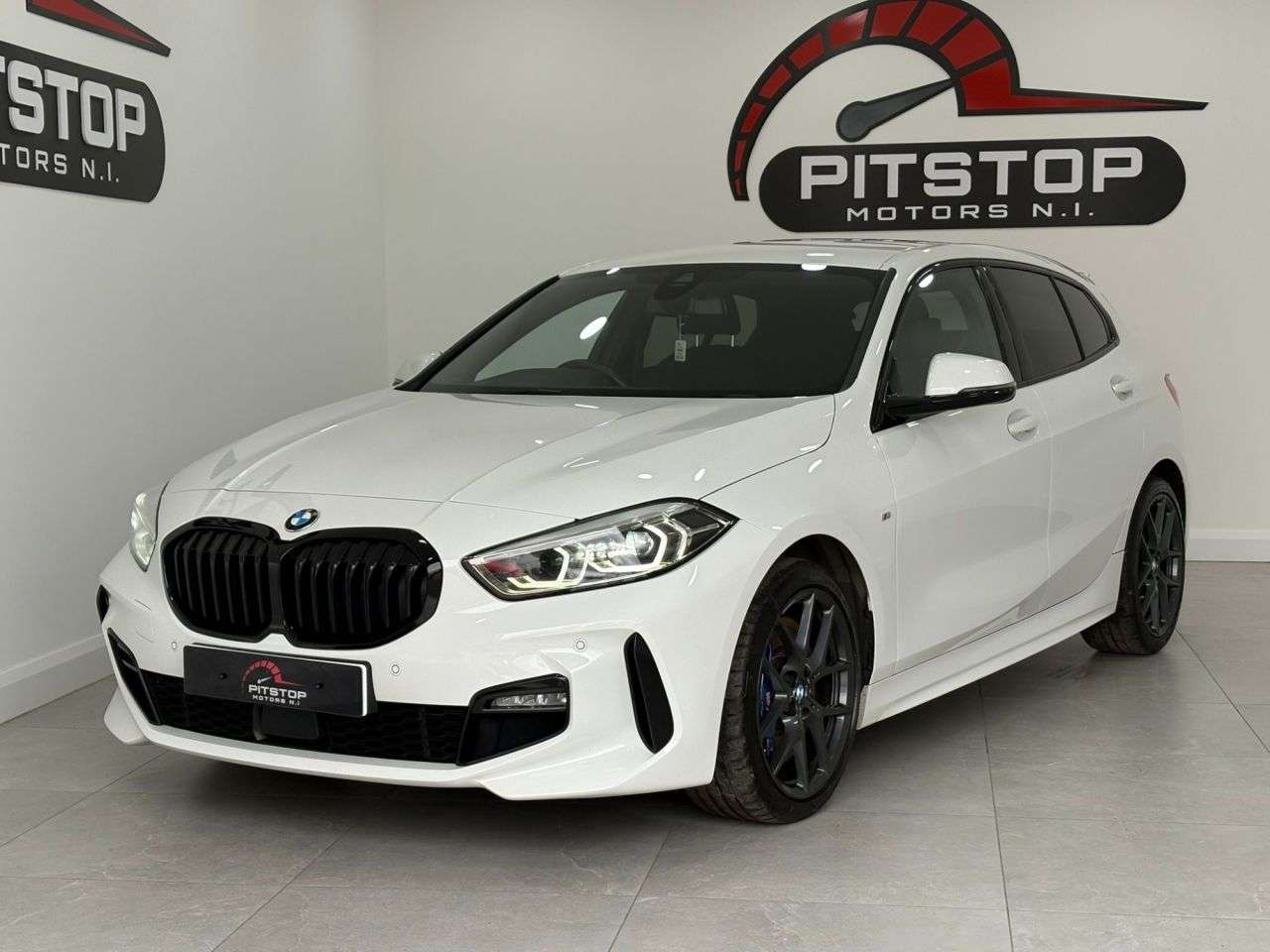 A 2022 BMW 1 SERIES 2.0 120d M Sport (LCP) Hatchback 5dr Diesel Auto Euro 6 (s/s) (190 ps) A 2022 BMW 1 SERIES 2.0 120d M Sport (LCP) Hatchback 5dr Diesel Auto Euro 6 (s/s) (190 ps)