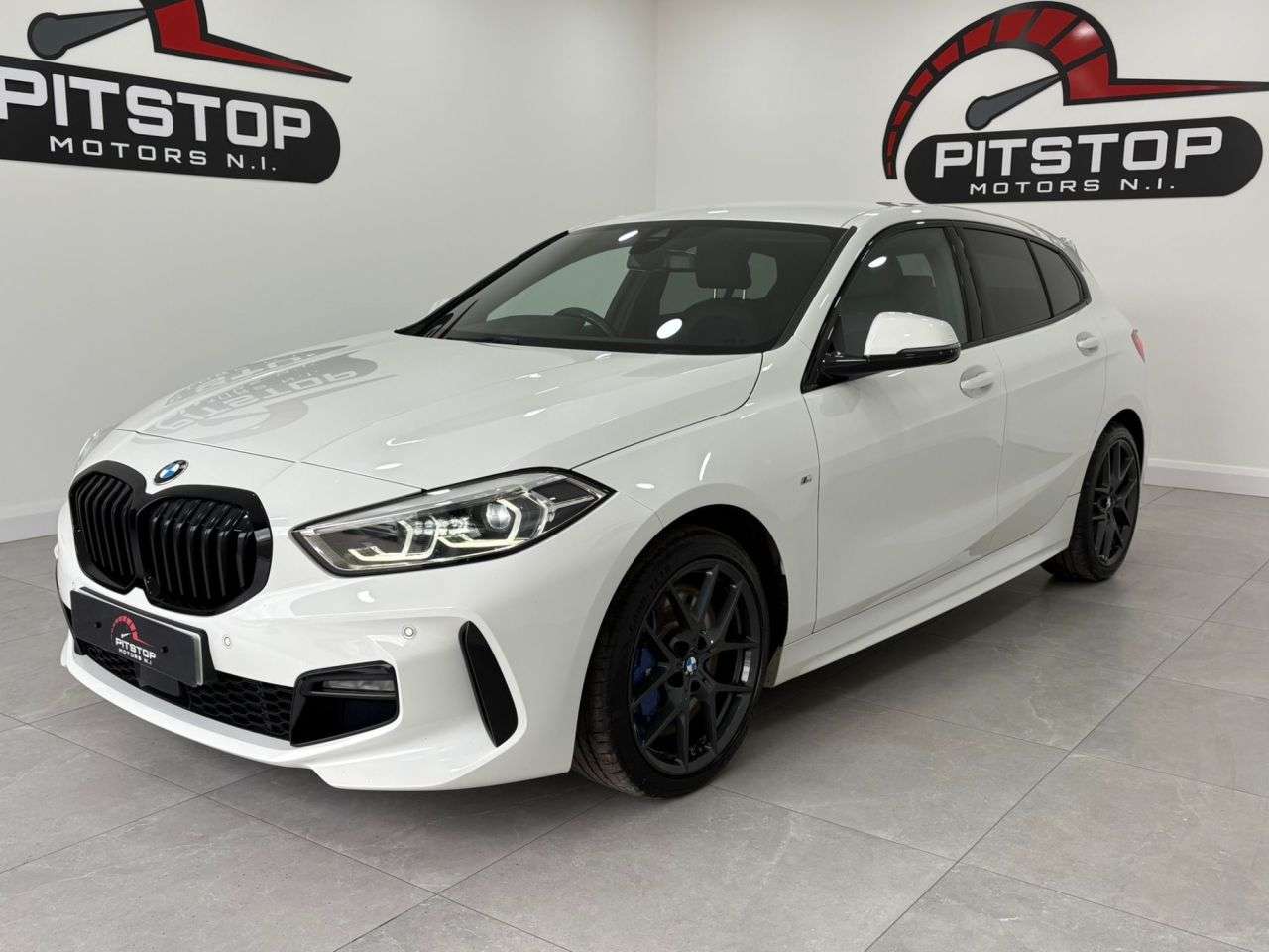 A 2022 BMW 1 SERIES 2.0 120d M Sport (LCP) Hatchback 5dr Diesel Auto Euro 6 (s/s) (190 ps) A 2022 BMW 1 SERIES 2.0 120d M Sport (LCP) Hatchback 5dr Diesel Auto Euro 6 (s/s) (190 ps)