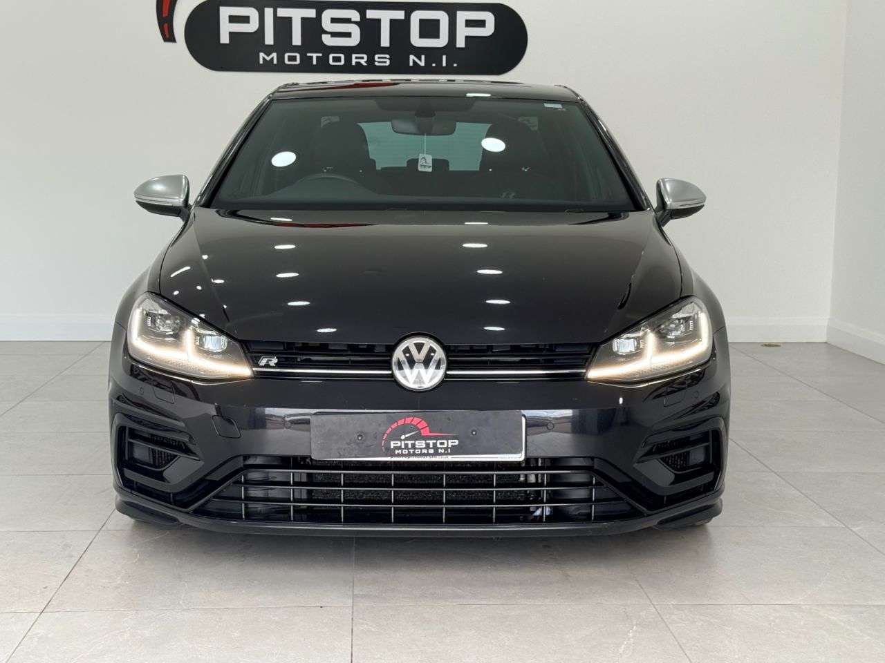 A 2019 VOLKSWAGEN GOLF 2.0 TSI R Hatchback 5dr Petrol DSG 4Motion Euro 6 (s/s) (300 ps) A 2019 VOLKSWAGEN GOLF 2.0 TSI R Hatchback 5dr Petrol DSG 4Motion Euro 6 (s/s) (300 ps)