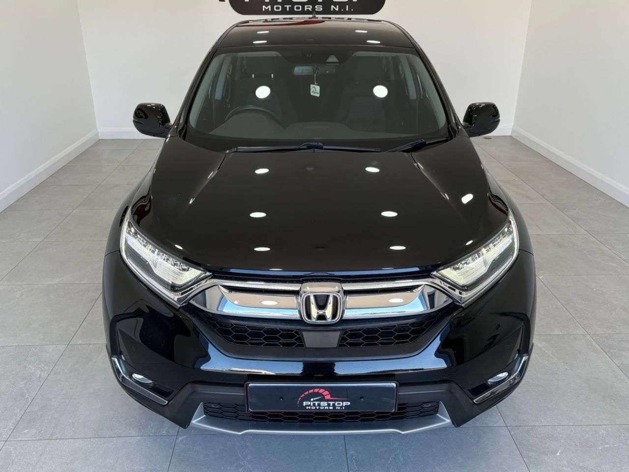 A 2019 HONDA CR-V 1.5 VTEC Turbo SE SUV 5dr Petrol CVT 4WD Euro 6 (193 ps) A 2019 HONDA CR-V 1.5 VTEC Turbo SE SUV 5dr Petrol CVT 4WD Euro 6 (193 ps)