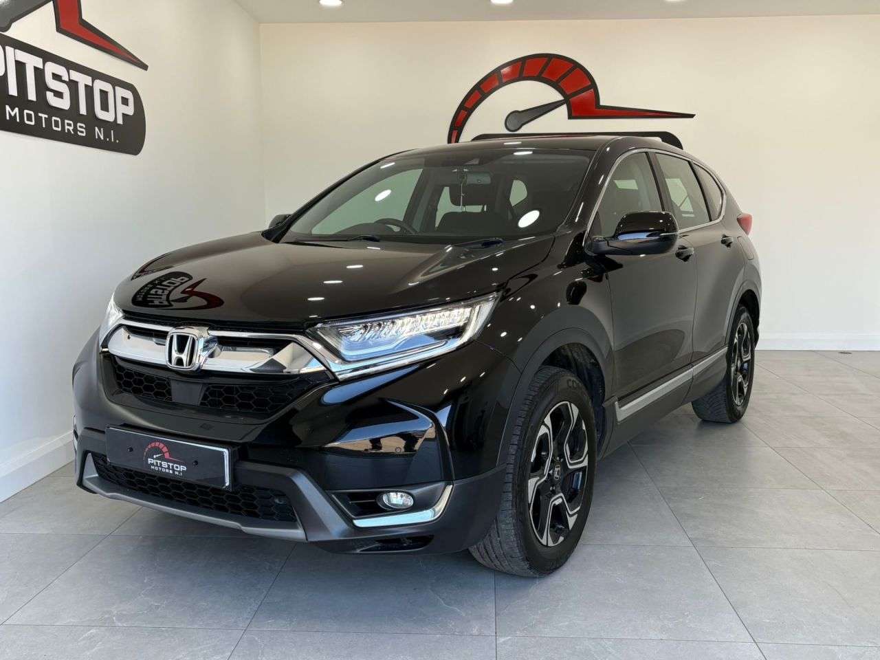 A 2019 HONDA CR-V 1.5 VTEC Turbo SE SUV 5dr Petrol CVT 4WD Euro 6 (193 ps) A 2019 HONDA CR-V 1.5 VTEC Turbo SE SUV 5dr Petrol CVT 4WD Euro 6 (193 ps)