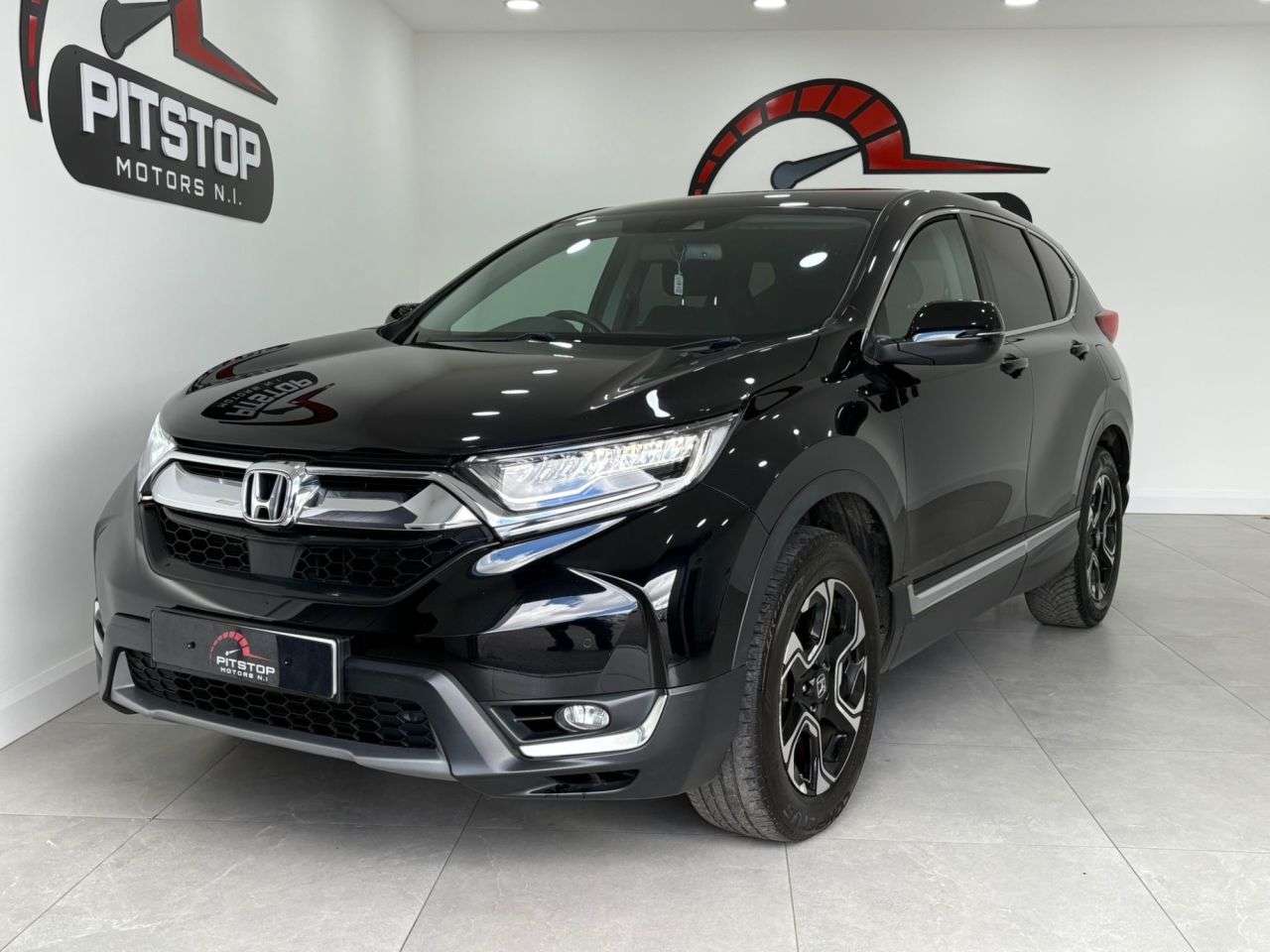 A 2019 HONDA CR-V 1.5 VTEC Turbo SE SUV 5dr Petrol CVT 4WD Euro 6 (193 ps) A 2019 HONDA CR-V 1.5 VTEC Turbo SE SUV 5dr Petrol CVT 4WD Euro 6 (193 ps)