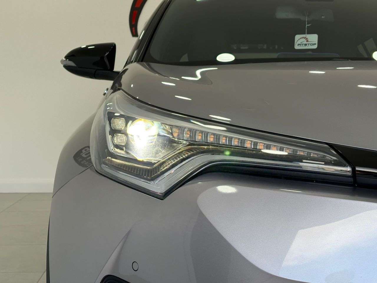 2018 TOYOTA C-HR 2018 TOYOTA C-HR