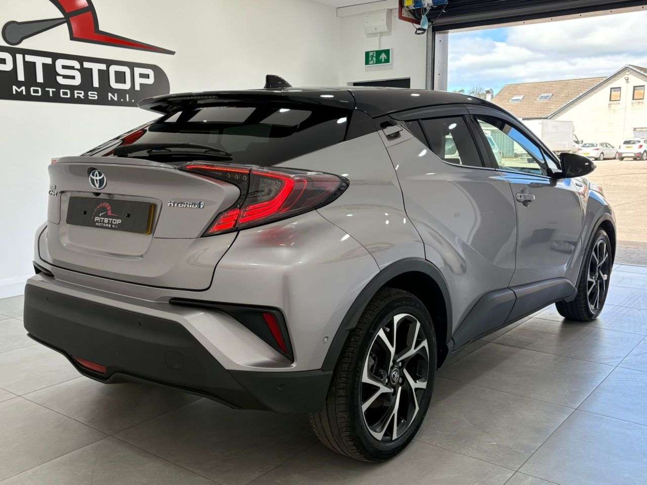 2018 TOYOTA C-HR 2018 TOYOTA C-HR