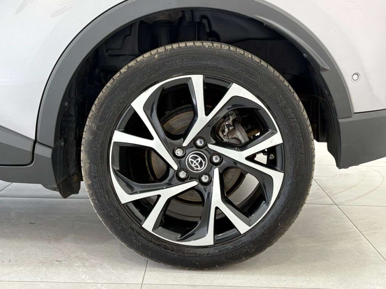 2018 TOYOTA C-HR 2018 TOYOTA C-HR