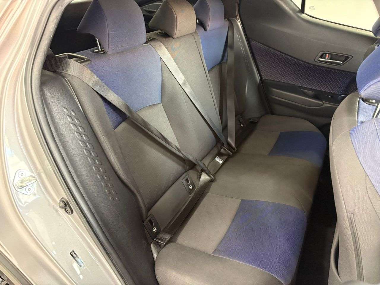 2018 TOYOTA C-HR 2018 TOYOTA C-HR