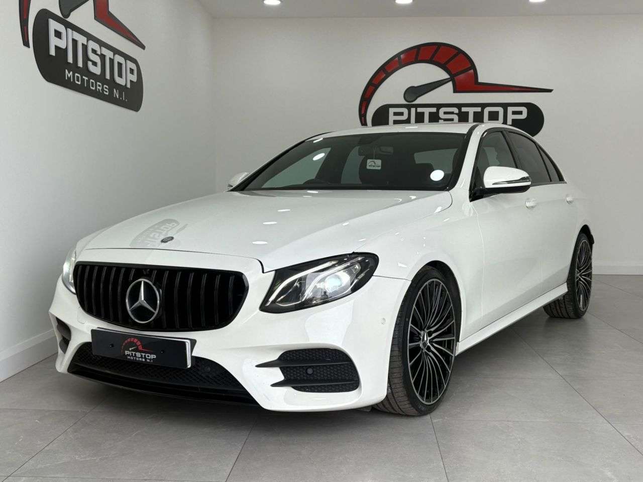A 2017 MERCEDES-BENZ E-CLASS 2.0 E220d AMG Line Saloon 4dr Diesel G-Tronic+ Euro 6 (s/s) (194 ps) A 2017 MERCEDES-BENZ E-CLASS 2.0 E220d AMG Line Saloon 4dr Diesel G-Tronic+ Euro 6 (s/s) (194 ps)