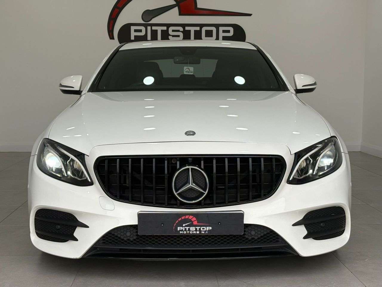 A 2017 MERCEDES-BENZ E-CLASS 2.0 E220d AMG Line Saloon 4dr Diesel G-Tronic+ Euro 6 (s/s) (194 ps) A 2017 MERCEDES-BENZ E-CLASS 2.0 E220d AMG Line Saloon 4dr Diesel G-Tronic+ Euro 6 (s/s) (194 ps)