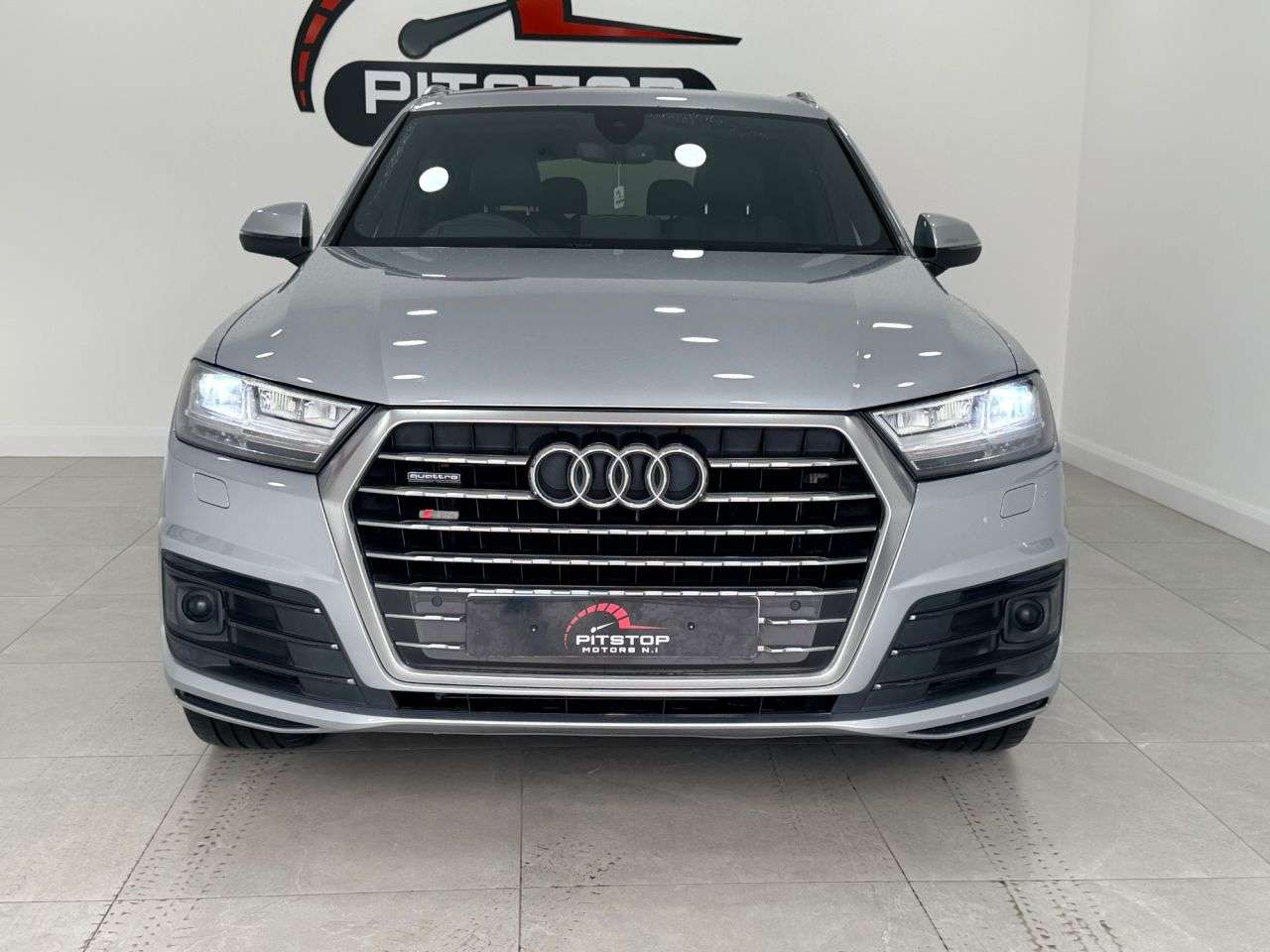 2015 AUDI Q7 2015 AUDI Q7