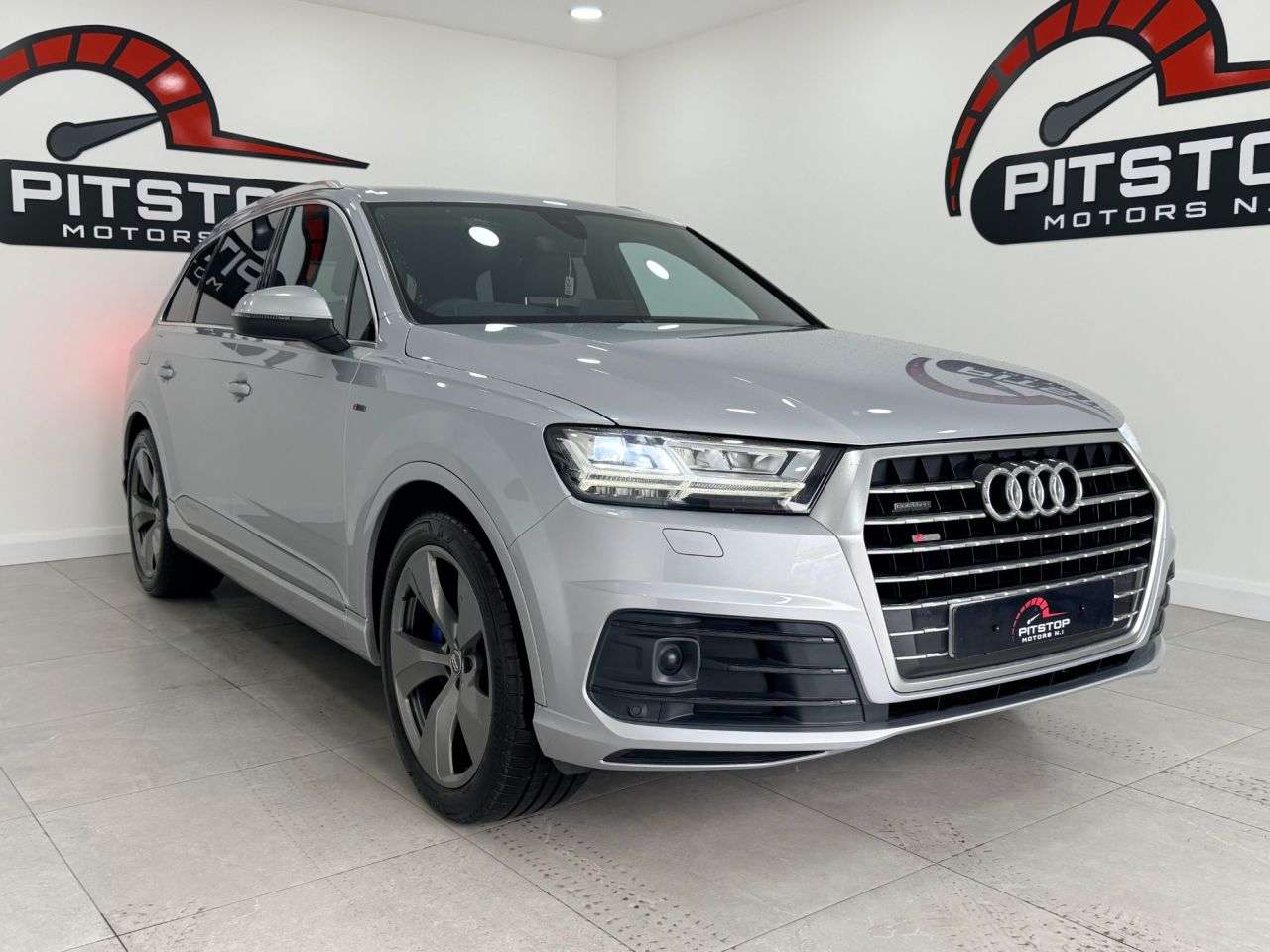 2015 AUDI Q7 2015 AUDI Q7