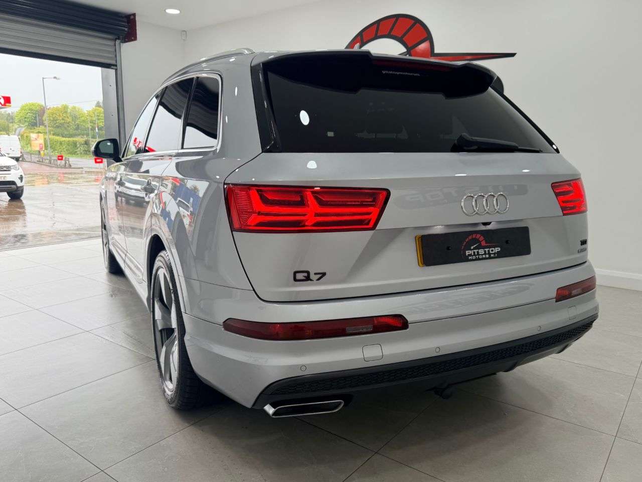 2015 AUDI Q7 2015 AUDI Q7