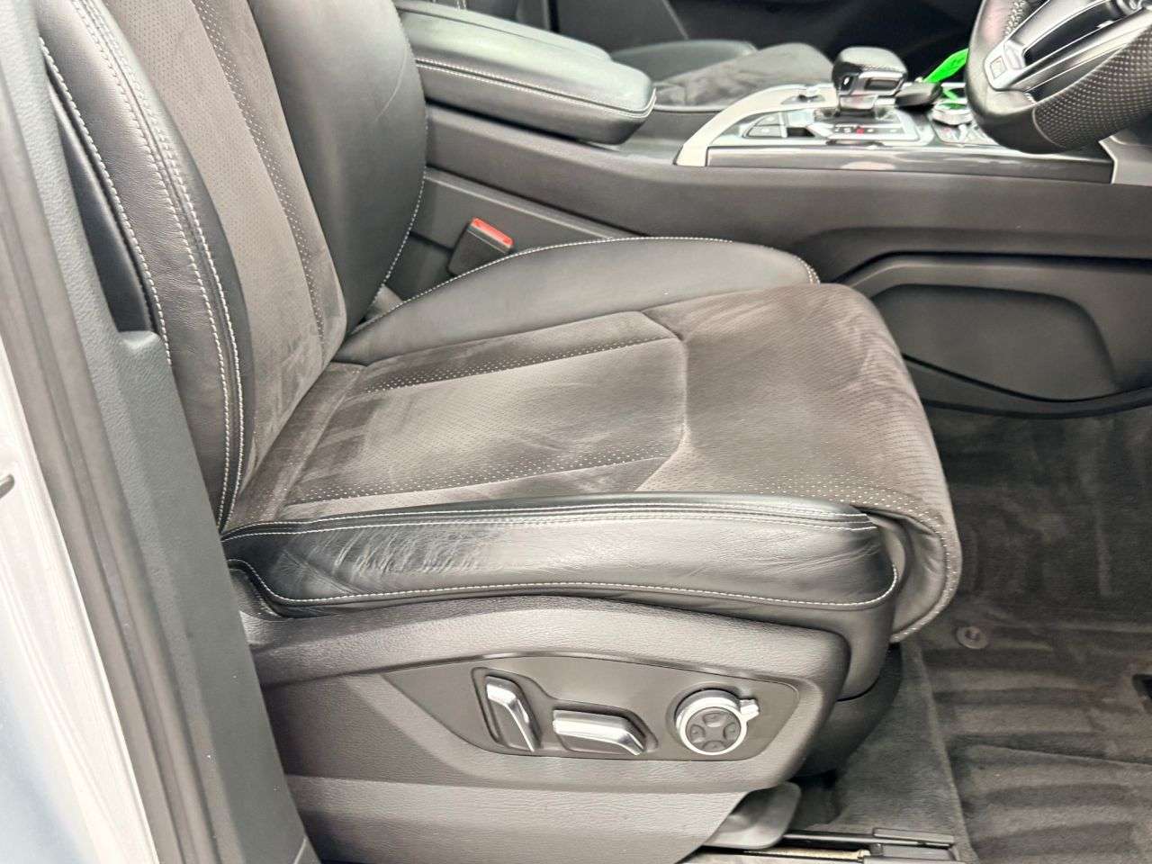 2015 AUDI Q7 2015 AUDI Q7