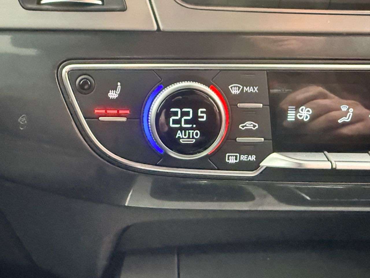 2015 AUDI Q7 2015 AUDI Q7